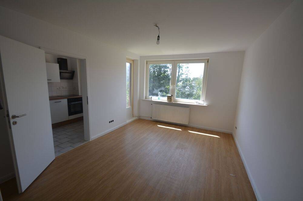 Kurzfristig zu vermieten! Erstbezug nach Modernisierung – schöne 2-Zimmer-Wohnung mit Loggia, 22089 Hamburg (Mitte)