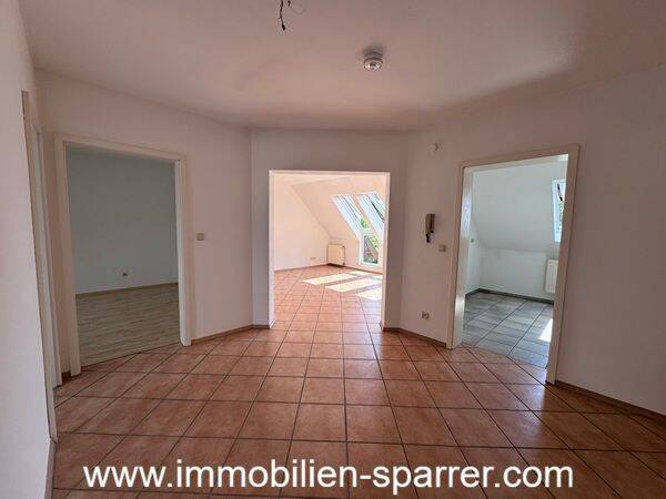 Weiden Ost: Lichtdurchflutete 2-Zimmer-Wohnung, 92637 Weiden i.d. OPf. (Weiden)