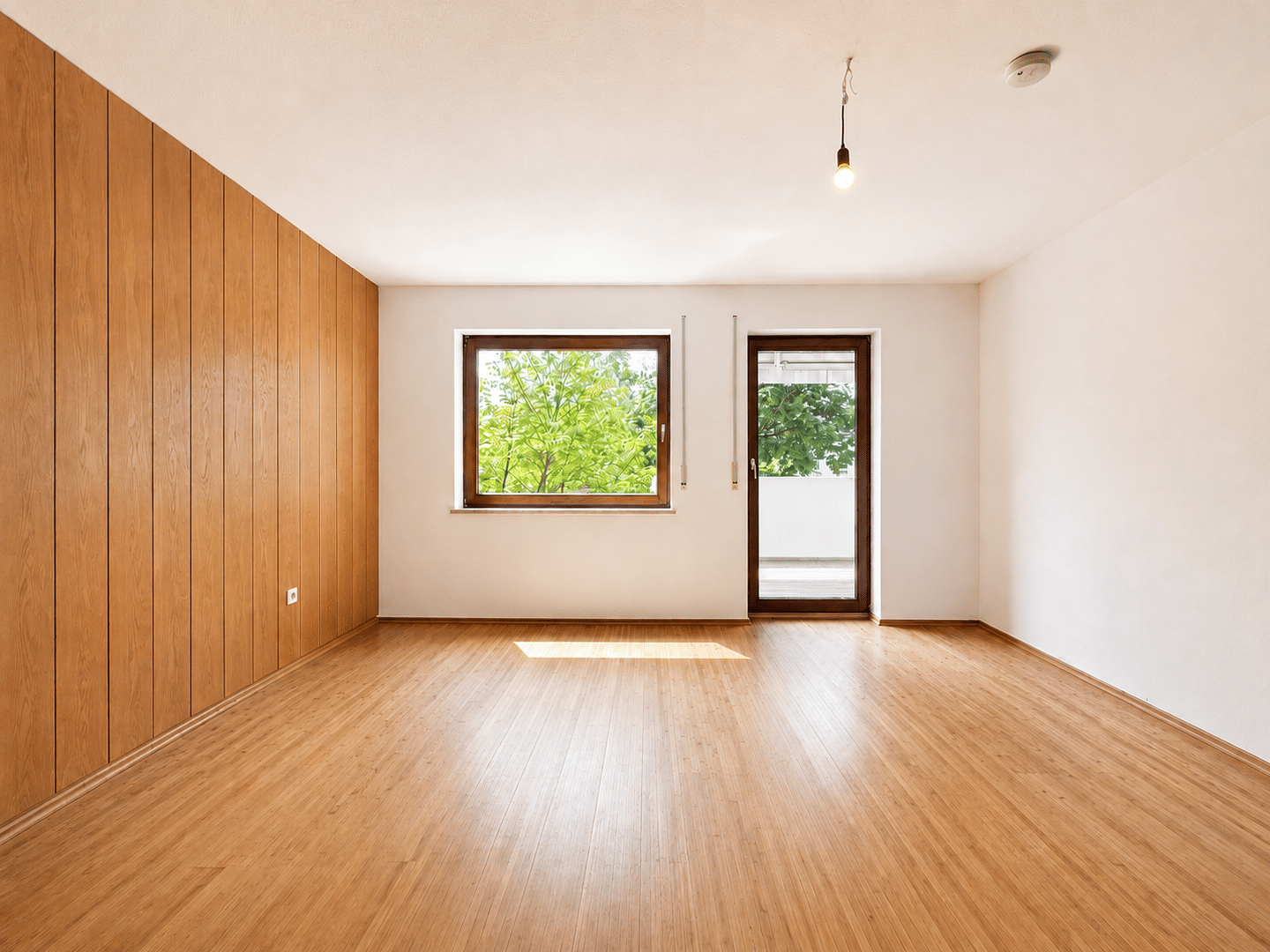 Altstadtrand: 3-Zi.-Whg. mit Süd-West-Balkon und Blick ins Grüne, 90513 Zirndorf