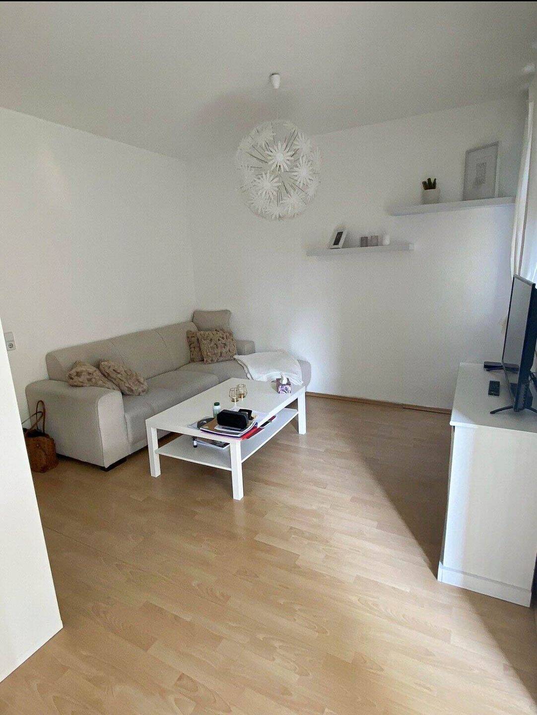 Geräumige 2-Zimmer-Wohnung in beliebter Wohnlage, 6110 Halle (Saale) (Damaschkestraße Gesundbrunnen Innenstadt Lutherplatz Saaleaue)