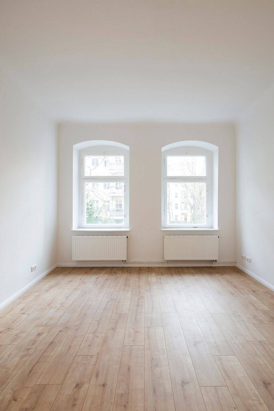 Bezugsfreie 2-Zimmer-Altbauwohnung in begehrter Kiezlage des Prenzlauer Bergs!, 10439 Berlin (Pankow Prenzlauer Berg)