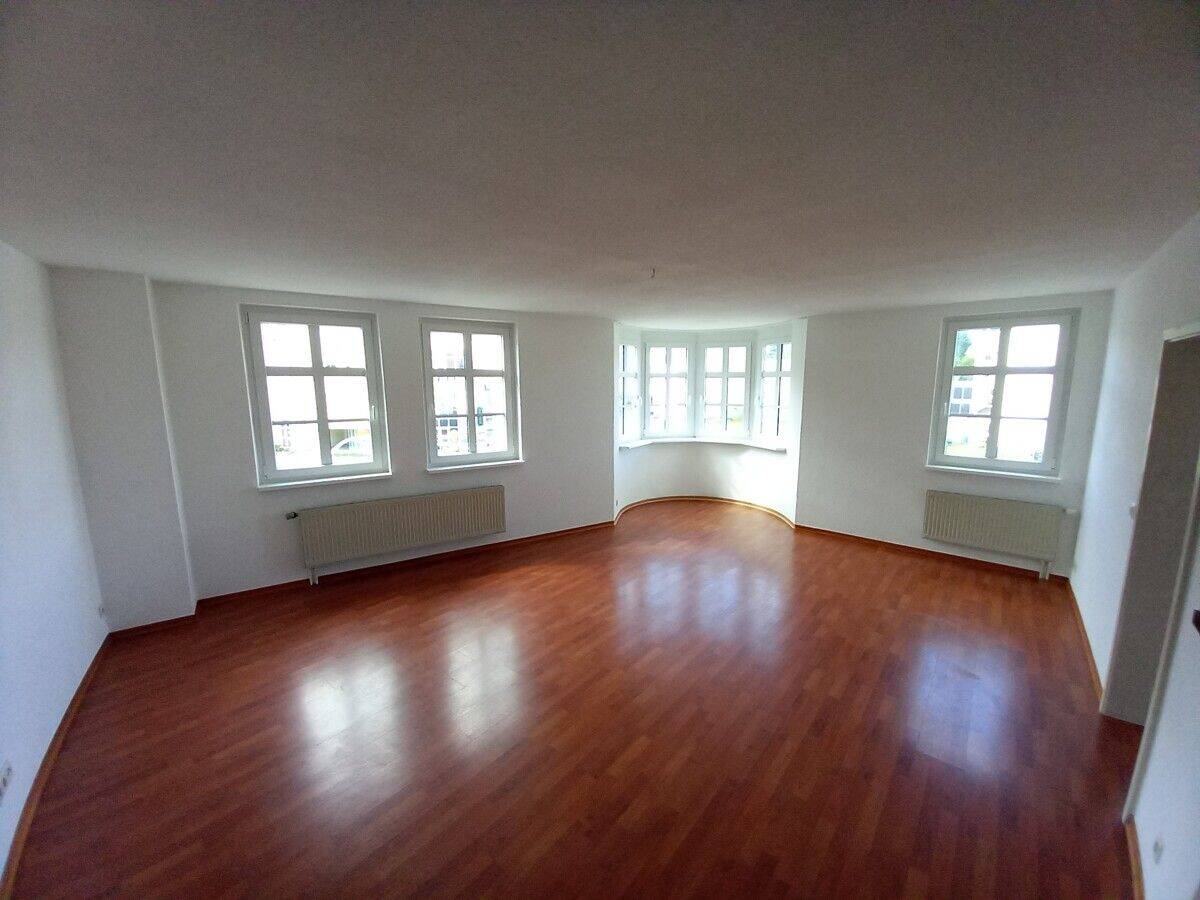 Zentral gelegene 3-Zimmer Wohnung in saniertem Stadthaus in Crimmitschau, ab 01.11.2026, 8451 Crimmitschau