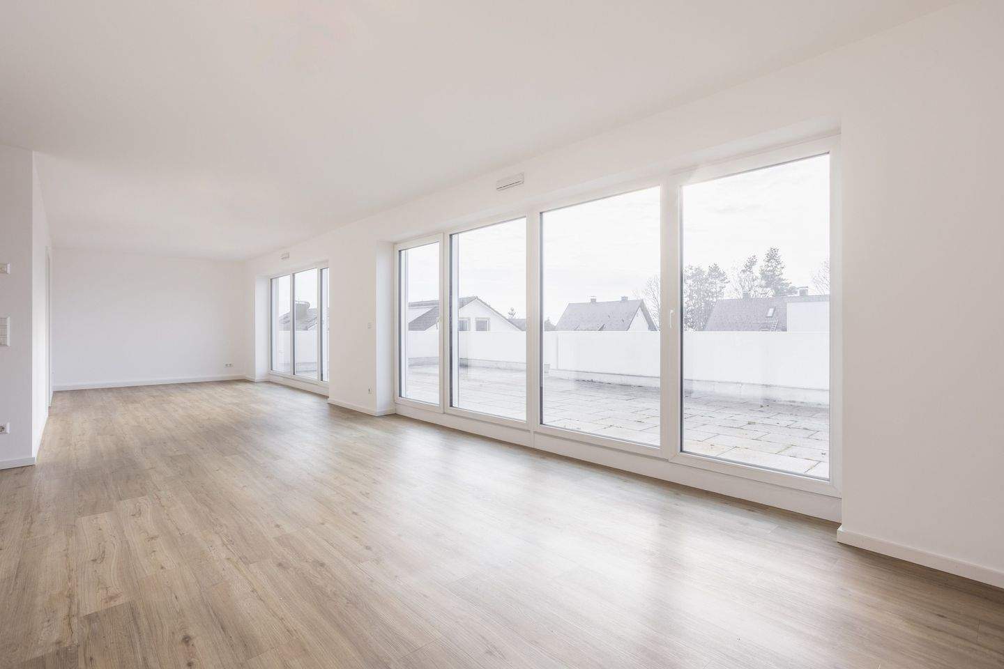 großzügige Dachgeschosswohnung mit großer Terrasse in Kressbronn am Bodensee, 88079 Kressbronn am Bodensee