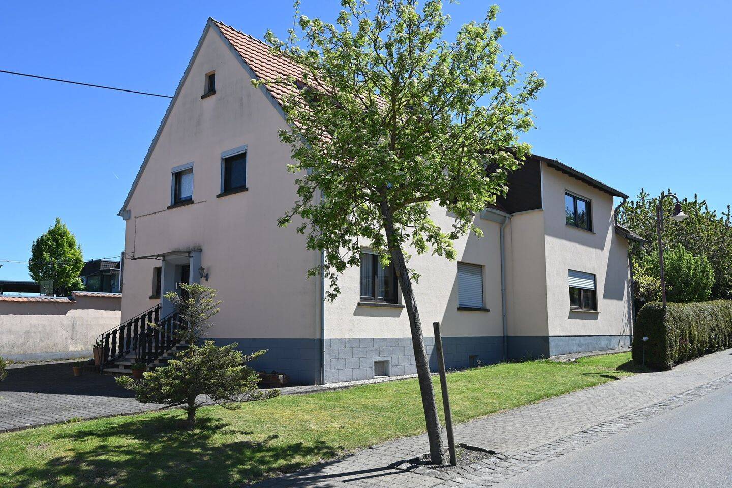 Familienfreundliches Haus in ruhiger Lage mit schönem Garten, 56753 Naunheim