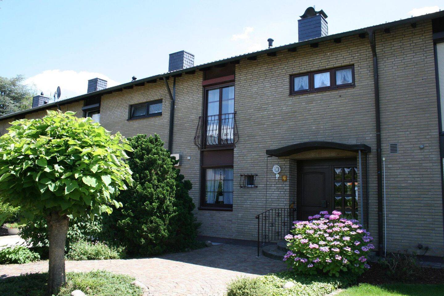 Außergewöhnlich gepflegtes Reihenhaus,schöne Sonnenterrasse,Garten,Garage,PROV.-FREI,VON PRIVAT!, 51377 Leverkusen (Alkenrath Manfort Schlebusch Steinbüchel)