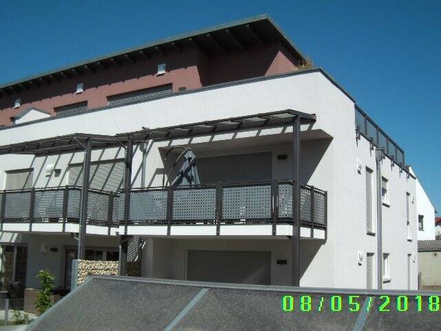 +++Sonnige 4 Zi.-Wohnung mit überdachtem Südbalkon in der besten Wohnlage+++, 86529 Schrobenhausen