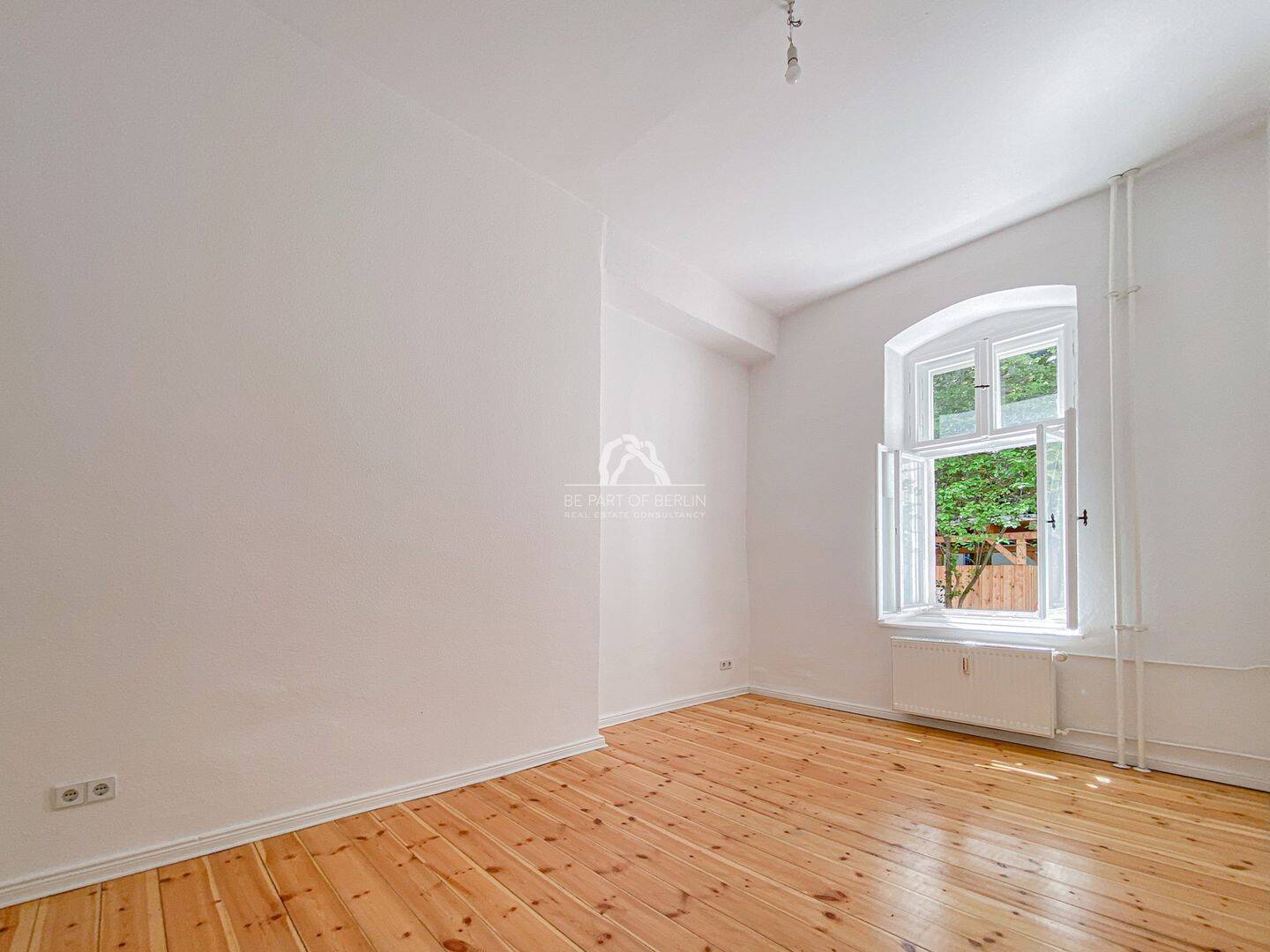 HÜBSCHE UND RENOVIERTE ALTBAUWOHNUNG MIT PRAKTISCHEM GRUNDRISS IM WINSKIEZ! PROVISIONSFREI!, 10405 Berlin (Pankow Prenzlauer Berg)