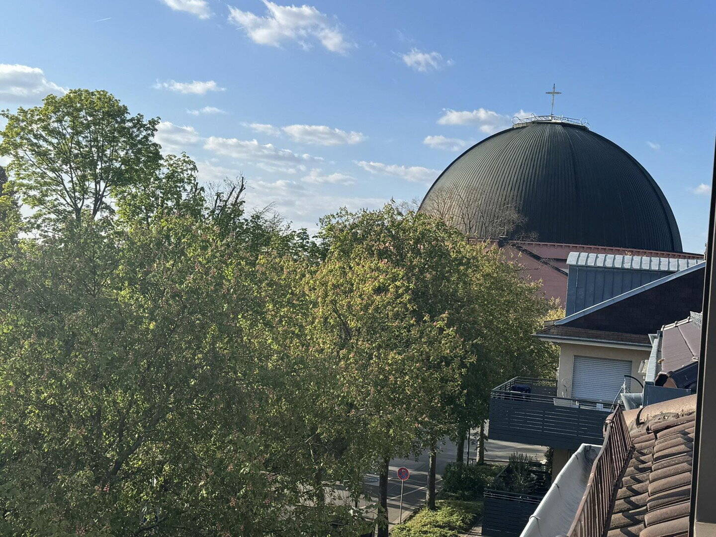 Attraktive DG-Wohnung – Citylage im Grünen an Kuppelkirche, hohe Lebensqualität; von privat, 64283 Darmstadt (Darmstadt)