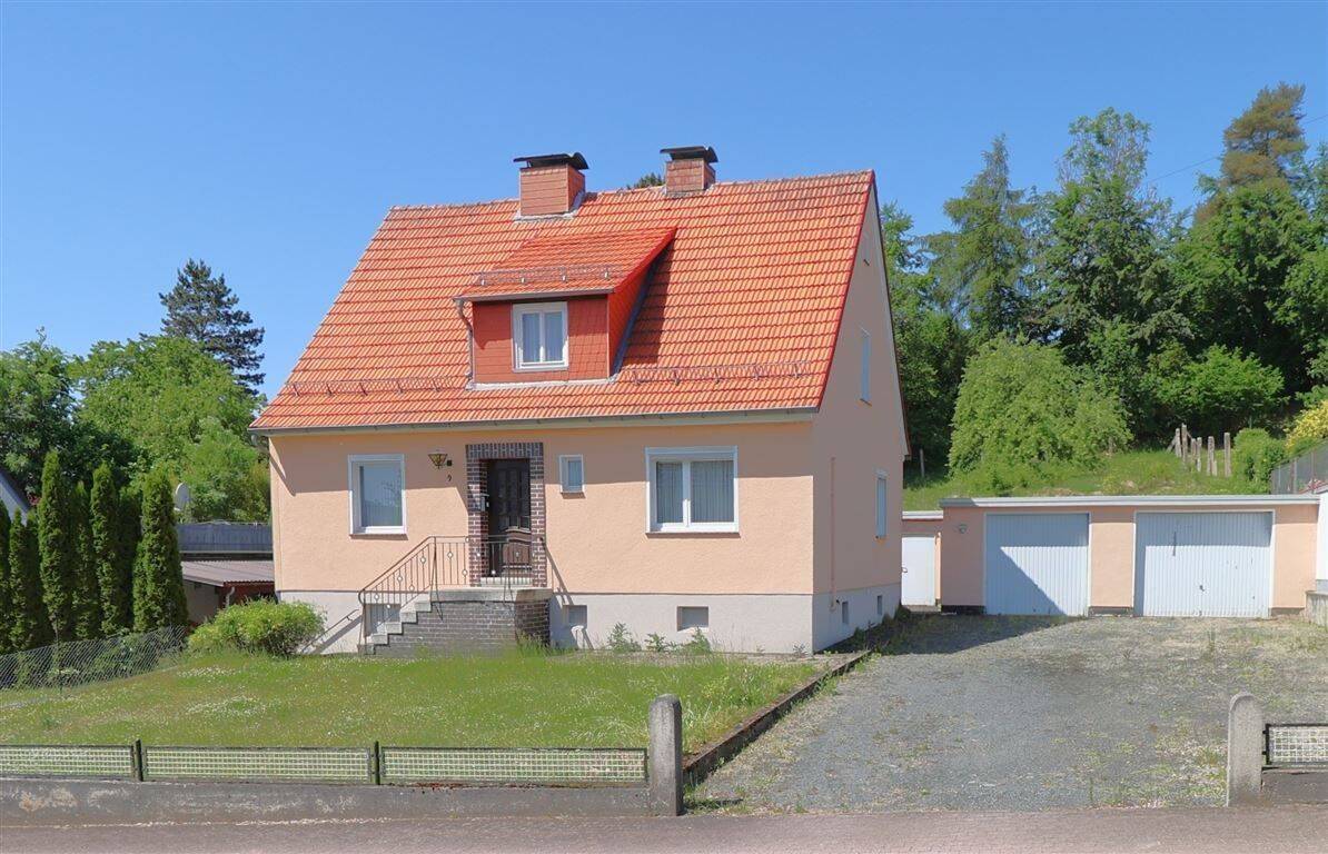 Wohnen auf einer Ebene – Gemütliches Einfamilienhaus mit Garagen und großem Grundstück, 37290 Meißner