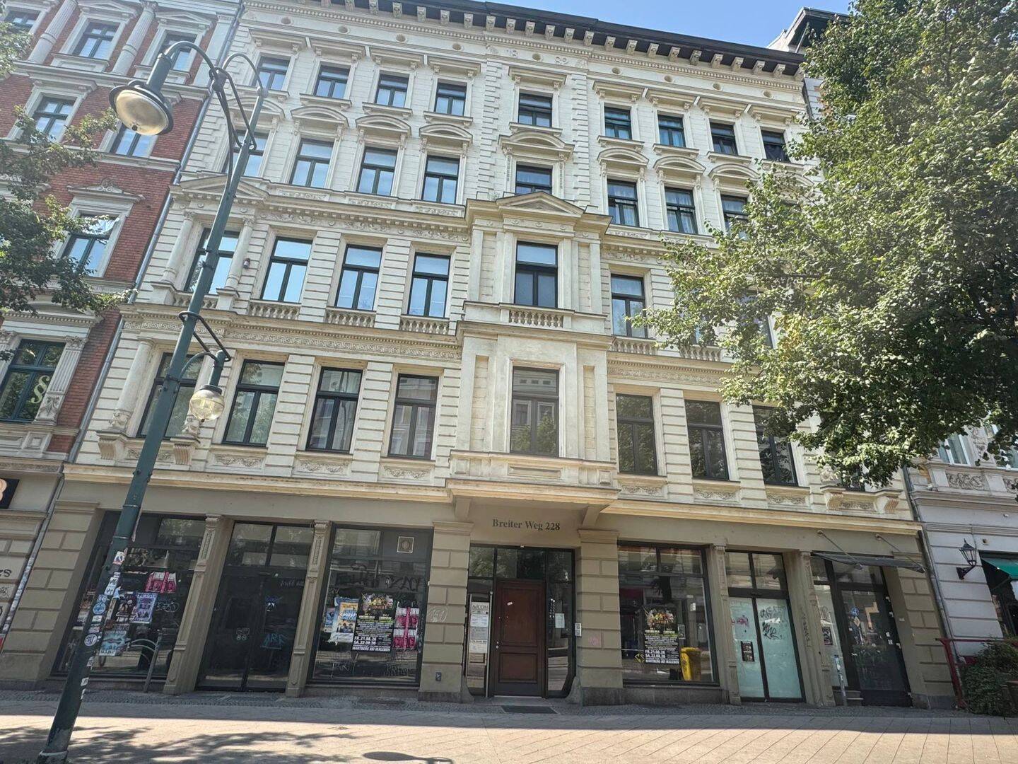 Geräumige 4-Zimmer-Wohnung mit sonnigem BALKON im historischen Breitenweg, 39104 Magdeburg (Altstadt Buckau)