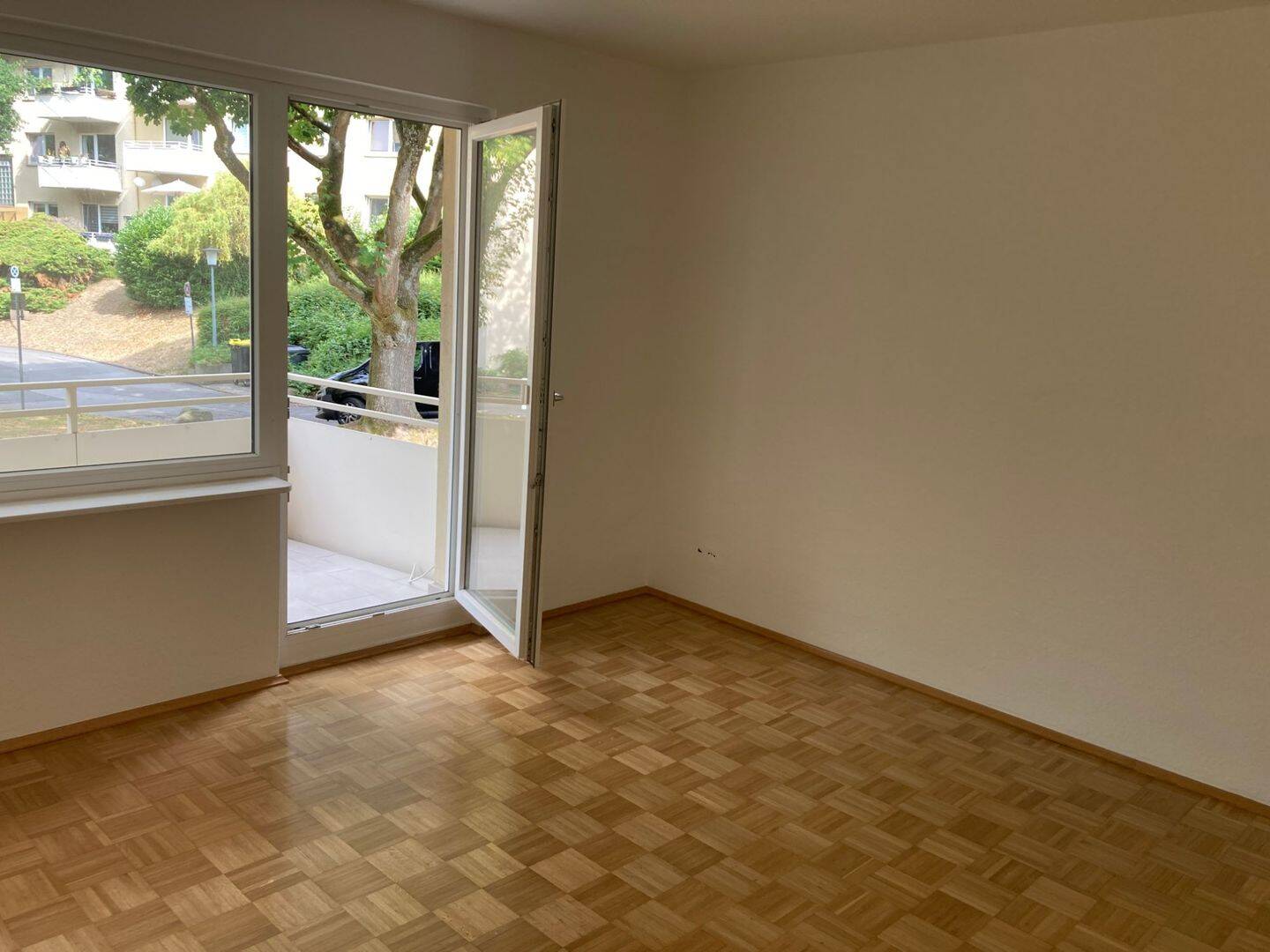 ** Modernisierte 2-Zi-Wohnung mit Balkon in zentraler, dennoch ruhiger Lage von Holsterhausen **, 45147 Essen (Frohnhausen Holsterhausen Rüttenscheid)