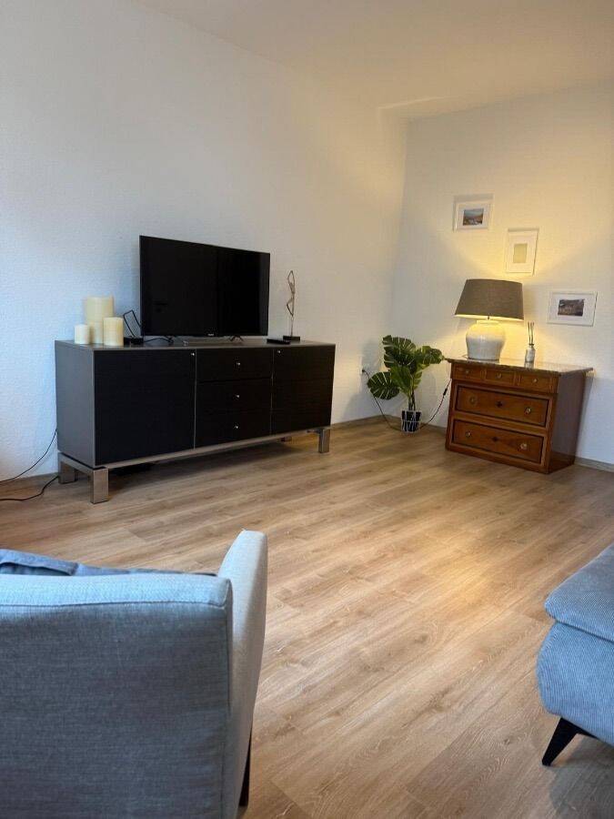 Attraktive 3-Zimmer-Wohnung in Hirschaid – Erstbezug nach Komplettsanierung, voll möbliert!!!, 96114 Hirschaid