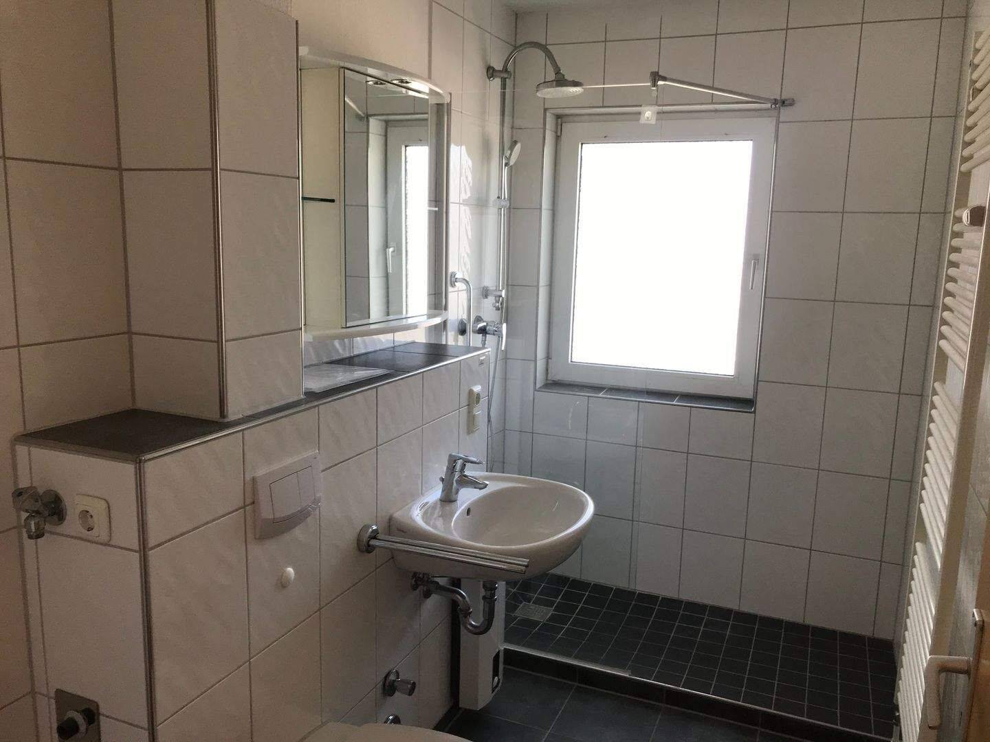 WIR RENOVIEREN * Schön aufgeteilt im 2. Obergeschoss mit Balkon und Tageslichtbad * Bezug ab 01.10.2026 möglich, 38723 Seesen