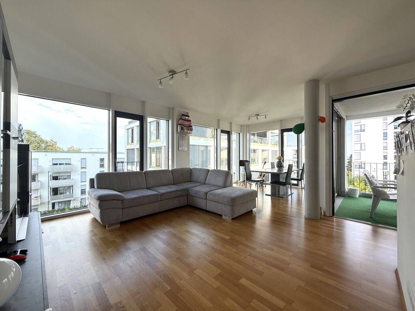 Hochwertige 4-Zimmer-Wohnung mit Loggia in Ulm/Böfingen, 89075 Ulm (Böfingen Eselsberg Mitte Oststadt Söflingen)