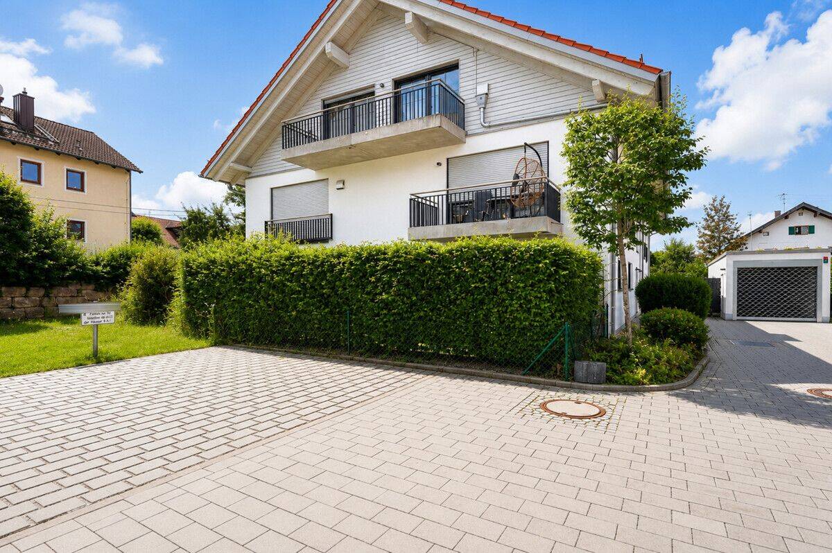 Moderne 3-Zimmer-Dachgeschosswohnung mit Ostbalkon, 82319 Starnberg