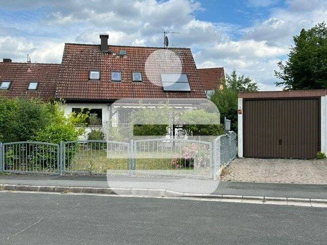 Einfamilienhaus in Großenseebach…Platz für Wohnideen!, 91091 Großenseebach