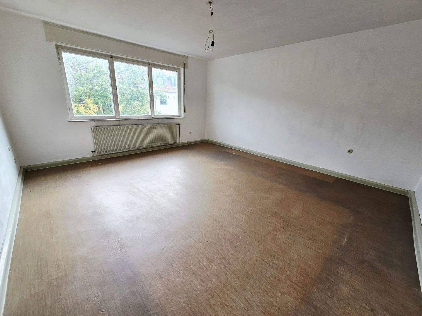 Geräumige 3-Zimmer-Wohnung mit zwei Balkonen in Nürnberg am Stadtpark, 90408 Nürnberg (Großreuth h. d. Veste Gärten h. d. Veste Maxfeld Nordbahnhof Sankt Johannis)
