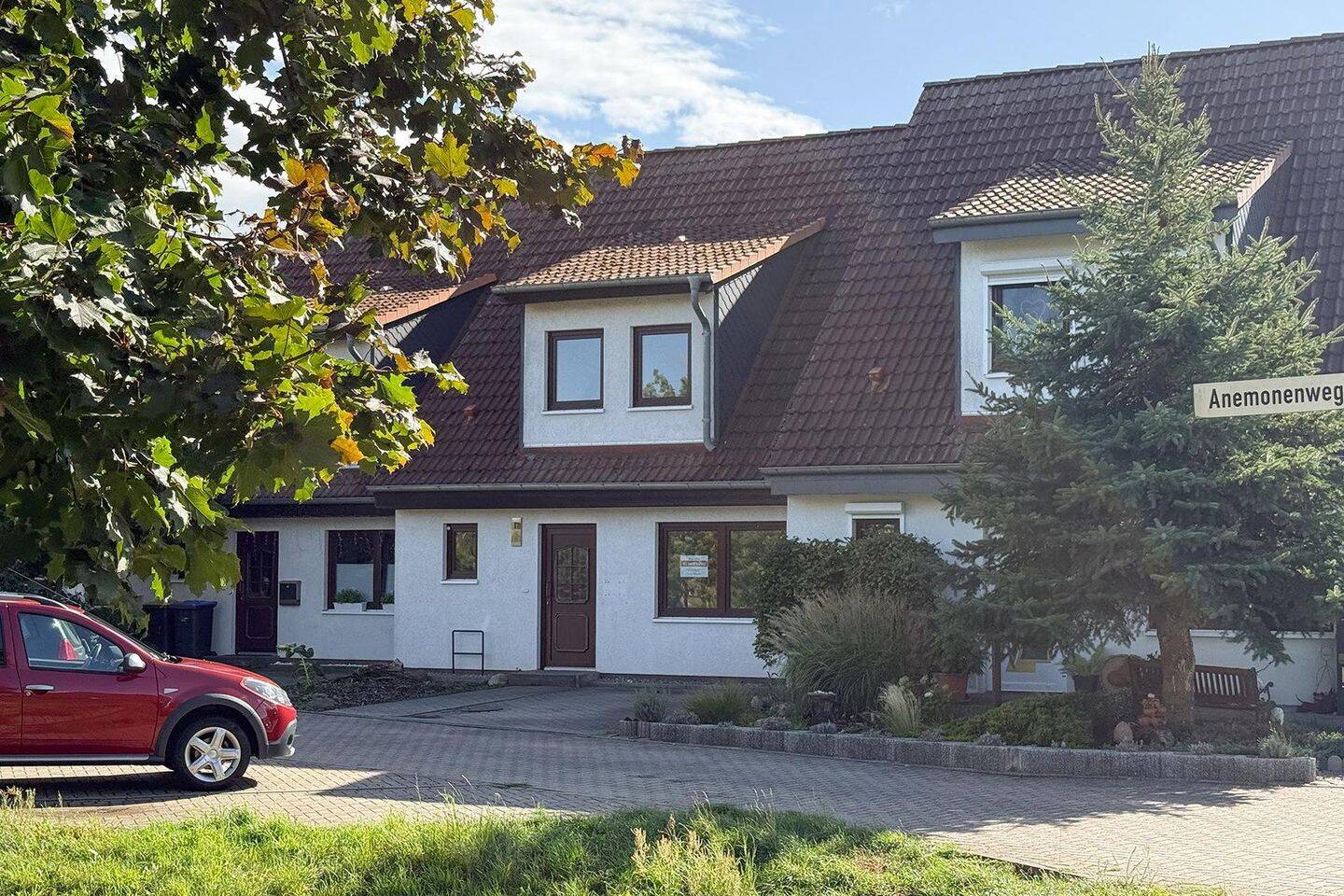 Familienfreundliches Reihenhaus im Anemonenweg, 39291 Möser