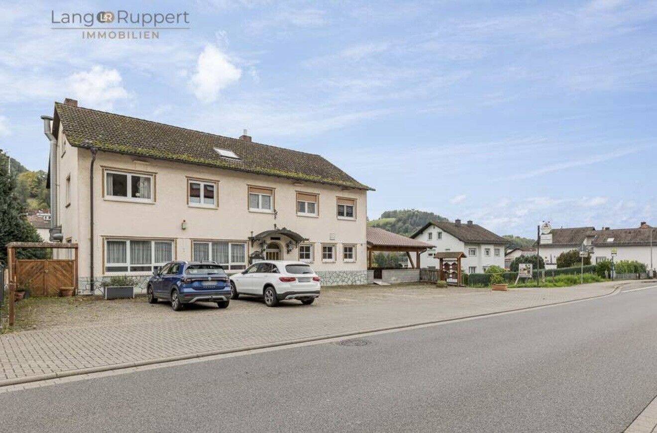 Charmante Mietwohnung mit Balkon in zentraler Lage von Mörlenbach/Weiher, 69509 Mörlenbach