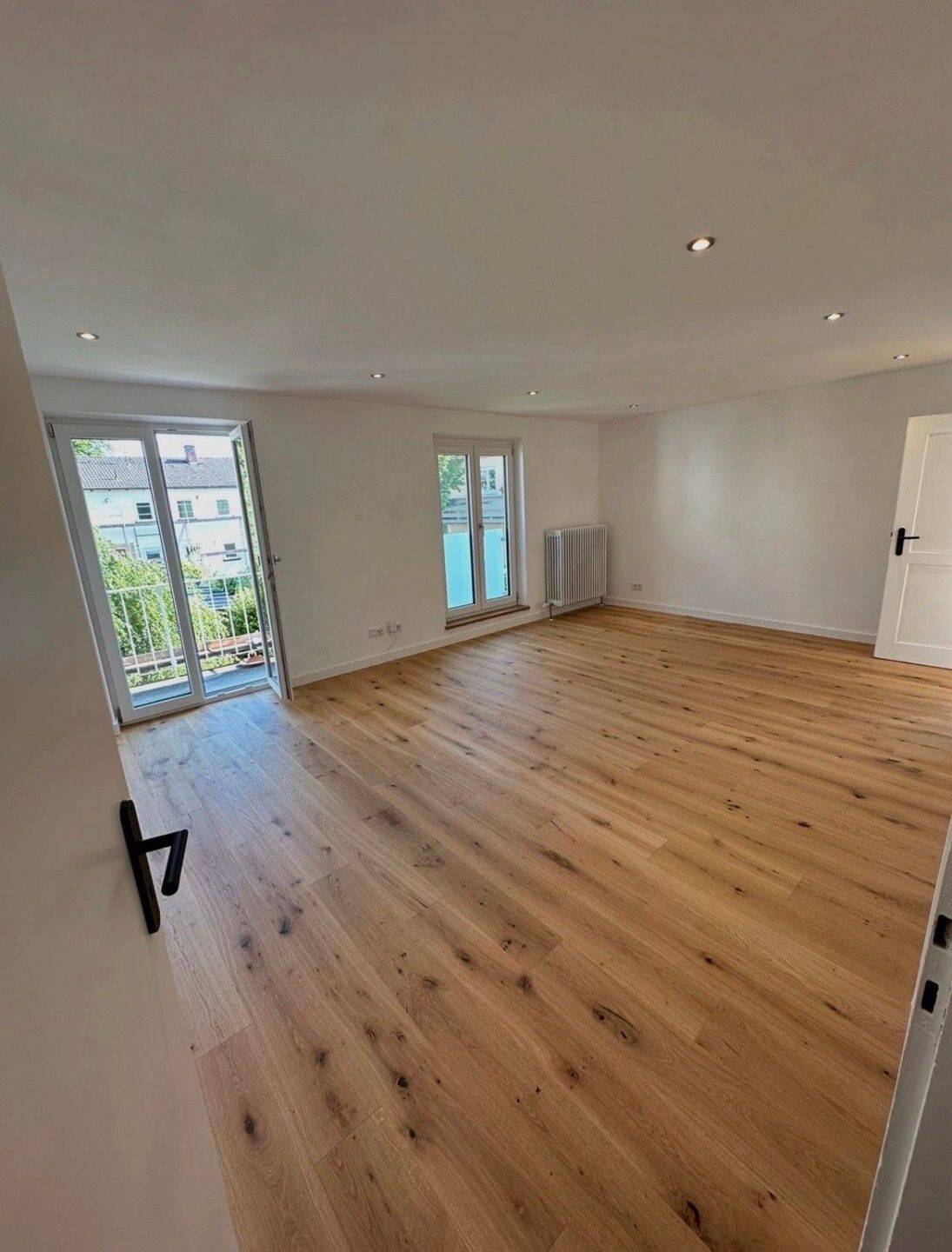 Großzügige 6,5-Zimmer-Maisonette mit Garten & Alpenblick, 83026 Rosenheim (Aising Happing Pang Süd)