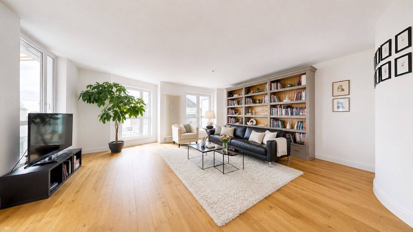 Stilvolle Maisonettewohnung mit Dachterrasse und beeindruckendem Weitblick, 60388 Frankfurt am Main (Bergen-Enkheim Seckbach)