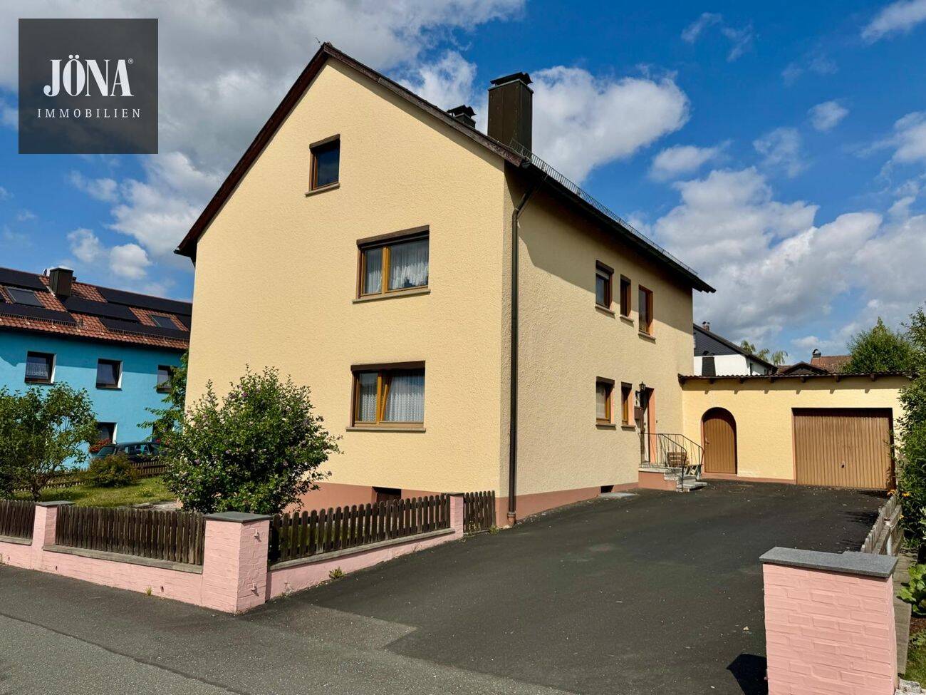 Charmantes Zweifamilienhaus mit 810 m² Grundstück und großem Entwicklungspotenzial, 95346 Stadtsteinach