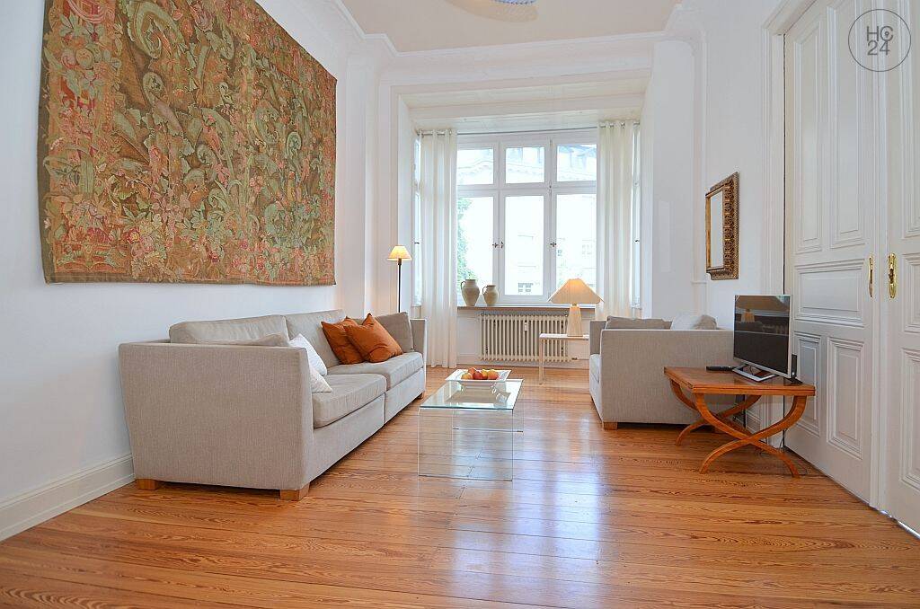 Exklusive, hochwertig möblierte 4-Zimmer Altbauwohnung in Wiesbaden, 65187 Wiesbaden (Biebrich Wiesbaden)