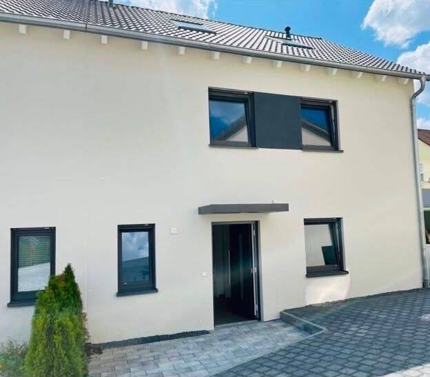 Moderne Doppelhaushälfte (Nachmieter gesucht), 90584 Allersberg