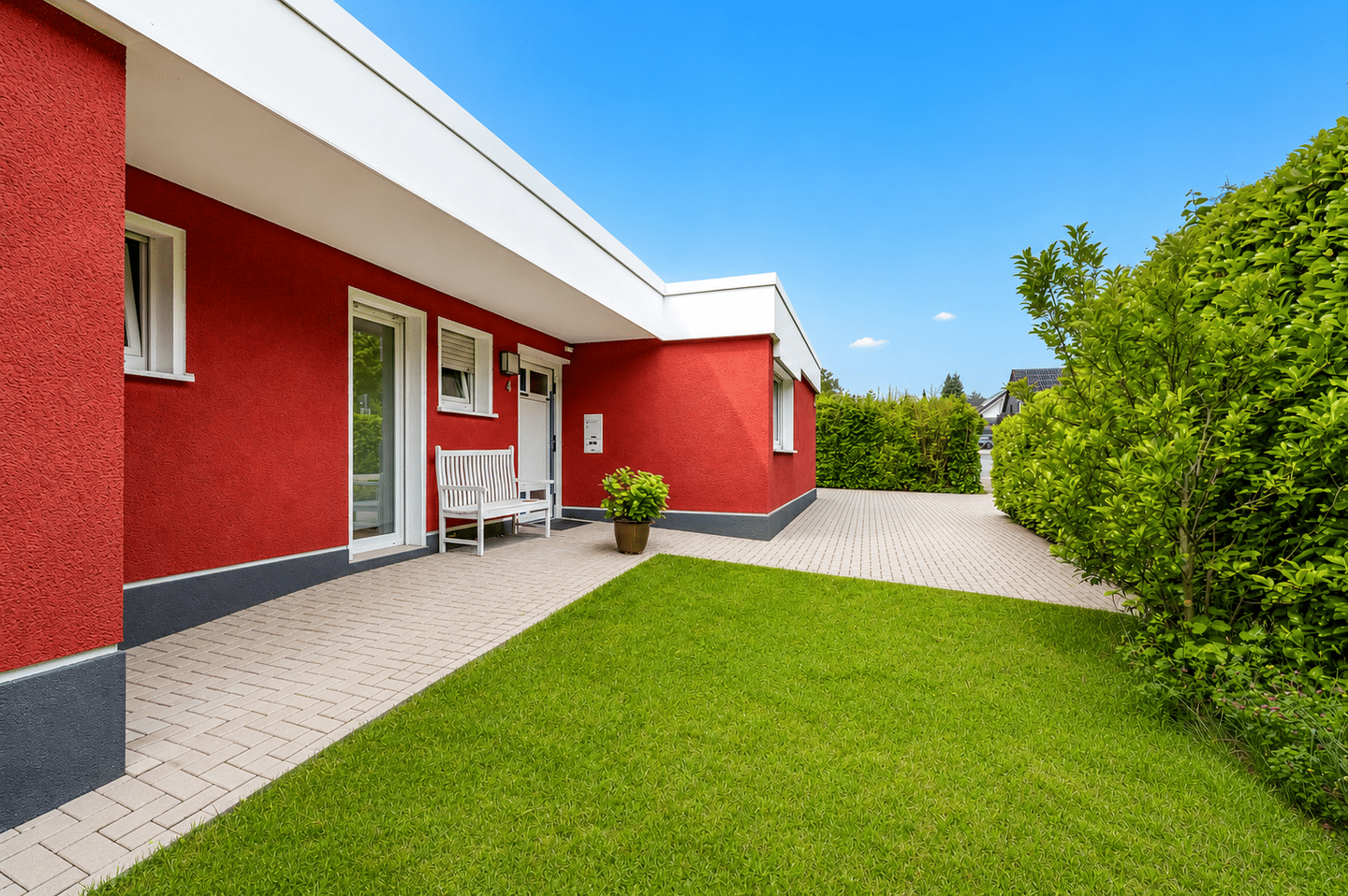 Großzügiger Bungalow mit privatem Südgarten und vielseitigen Nutzungsmöglichkeiten, 45529 Hattingen