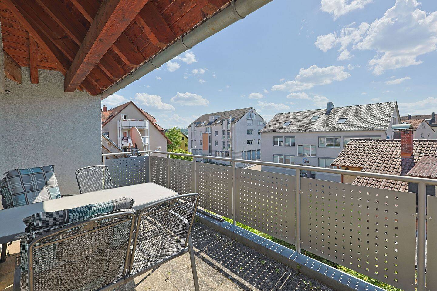 Schöne 4,5-Zimmer-Maisonette-Wohnung mit Balkon, 71032 Böblingen