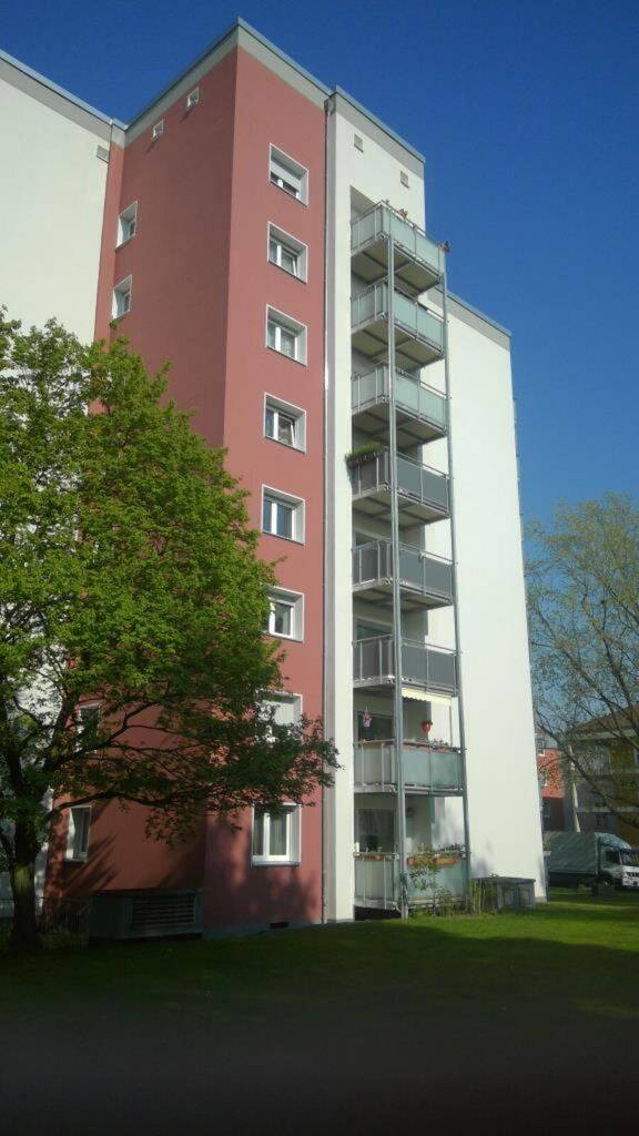Hier ist Platz zum Wohnen, 40599 Düsseldorf (Benrath Hassels Holthausen Reisholz)