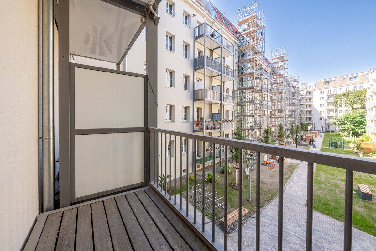 Bezugsfrei: Attraktive Balkon-Wohnung im Box-Kiez mit Tageslicht-Badezimmer & Potenzial besichtigen, 10245 Berlin (Friedrichshain-Kreuzberg Friedrichshain)