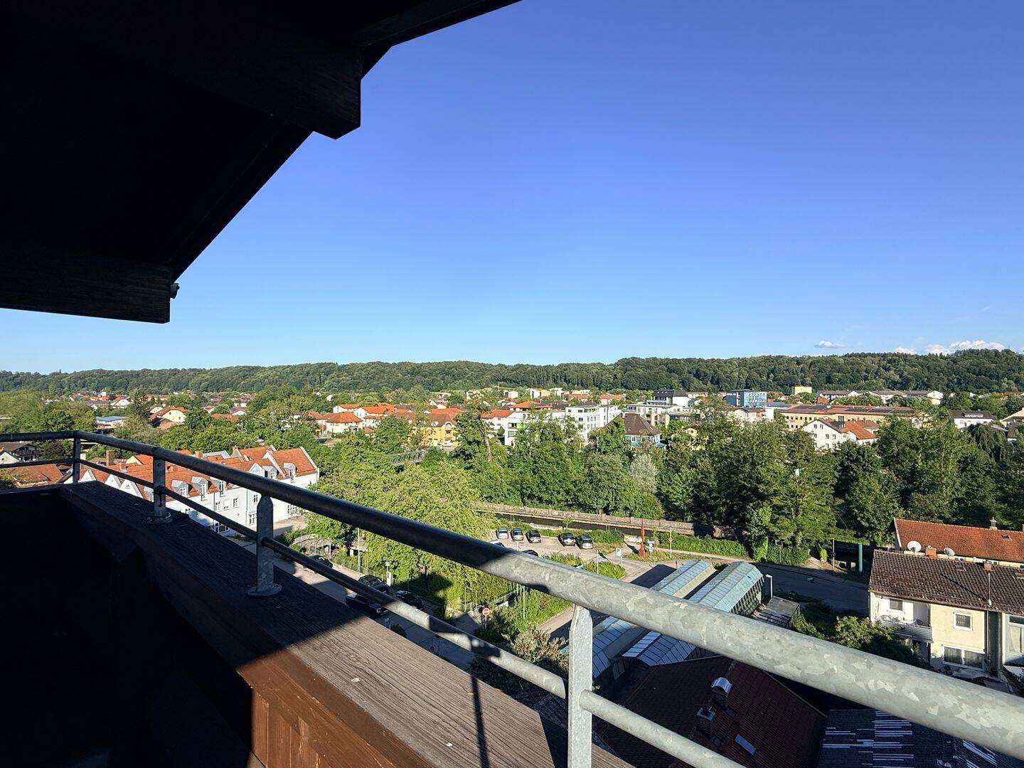 Die schönste Wohnung ist frei – kernsaniertes MFH, 83308 Trostberg