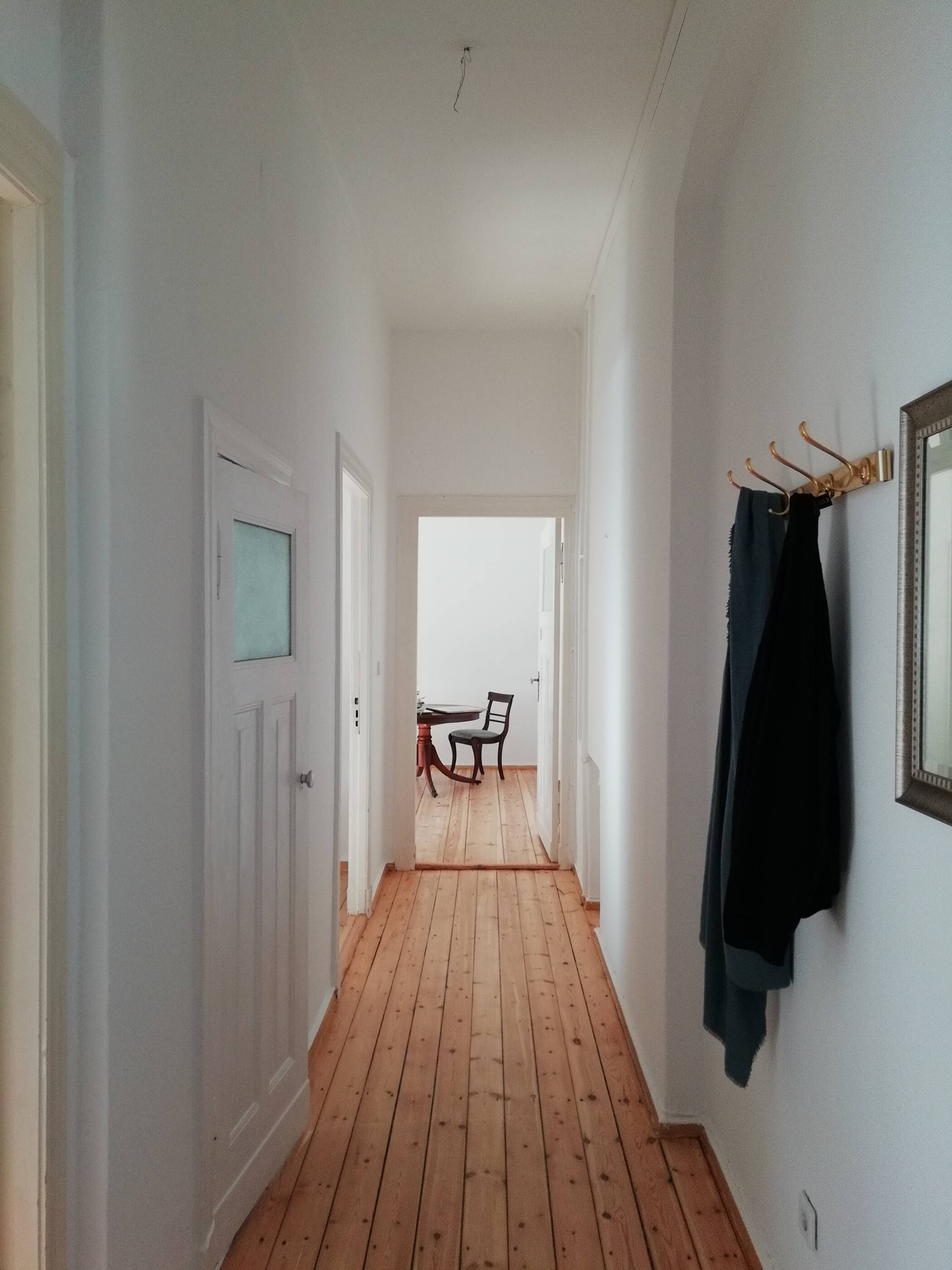 MÖBLIERTE renovierte 2 Zimmer Altbauwohnung mit Südbalkon, 10711 Berlin (Charlottenburg-Wilmersdorf Charlottenburg Grunewald Halensee Wilmersdorf)