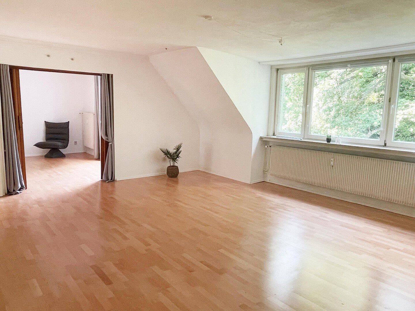 Provisionsfrei: Lichtdurchflutete 4-Zimmer-Eigentumswohnung mit Westbalkon in grüner Bestlage, 22391 Hamburg (Wandsbek)