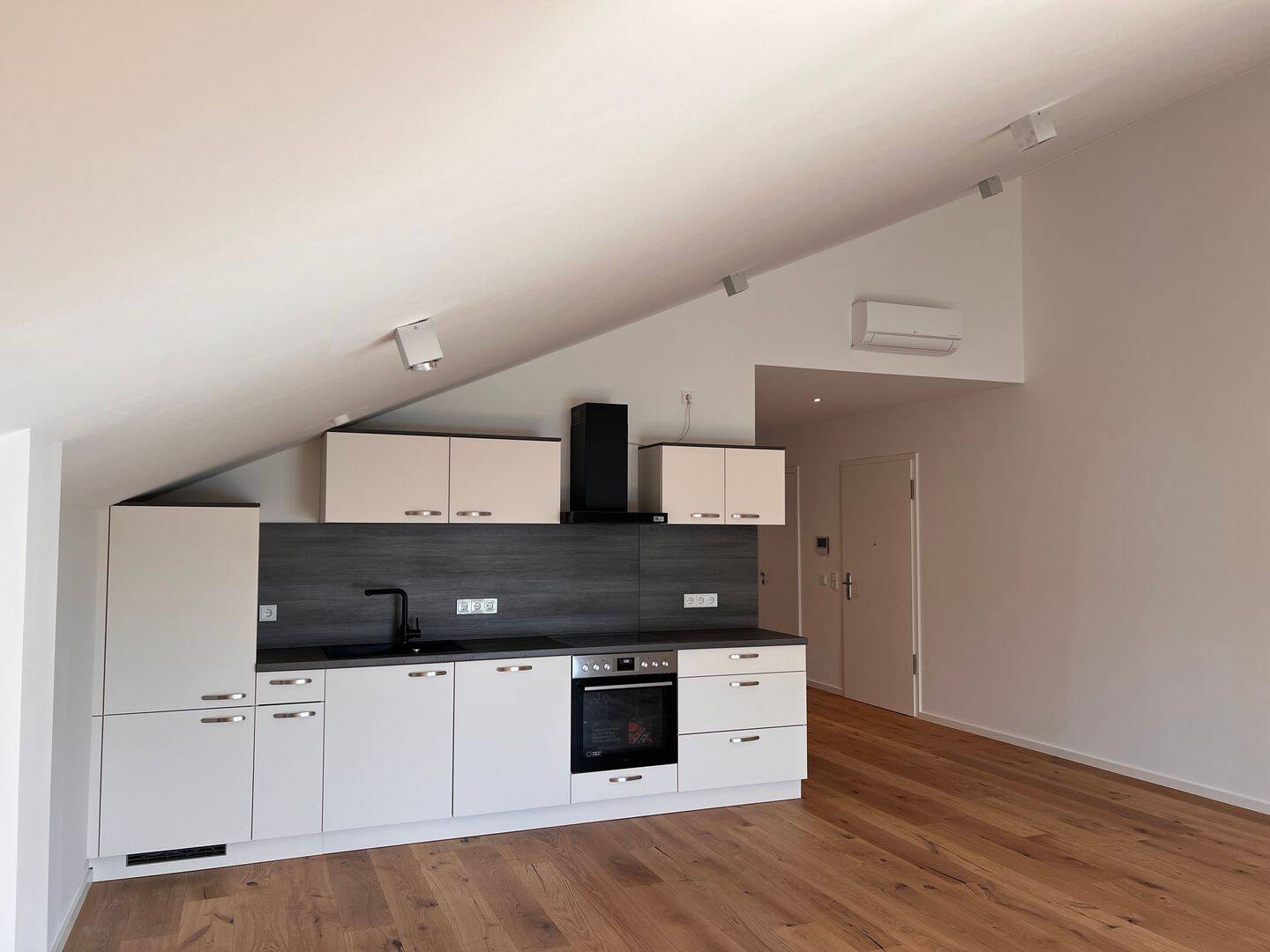 Barrierefreie Wohnung im Elmland, Schlüchtern mit Klimanlage, 36381 Schlüchtern