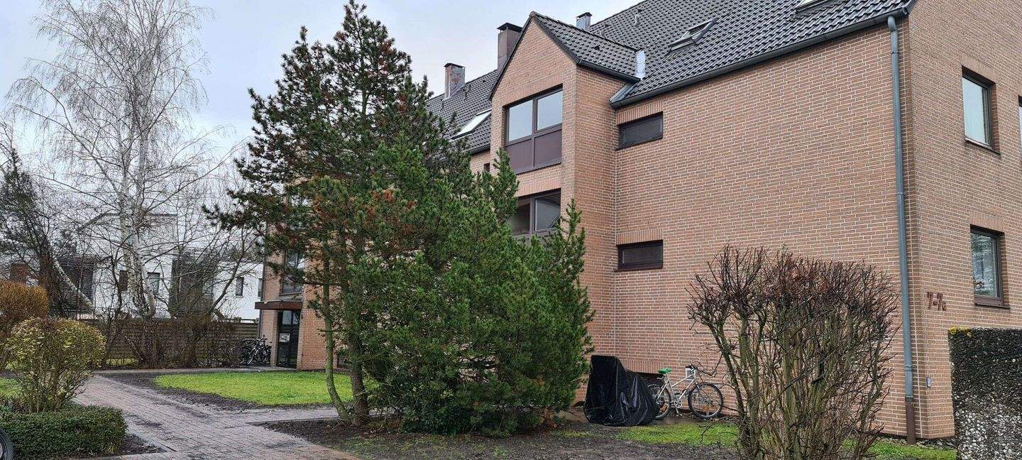 1 Zimmer Dachgeschosswohnung (vermietet) mit Balkon, 37081 Göttingen