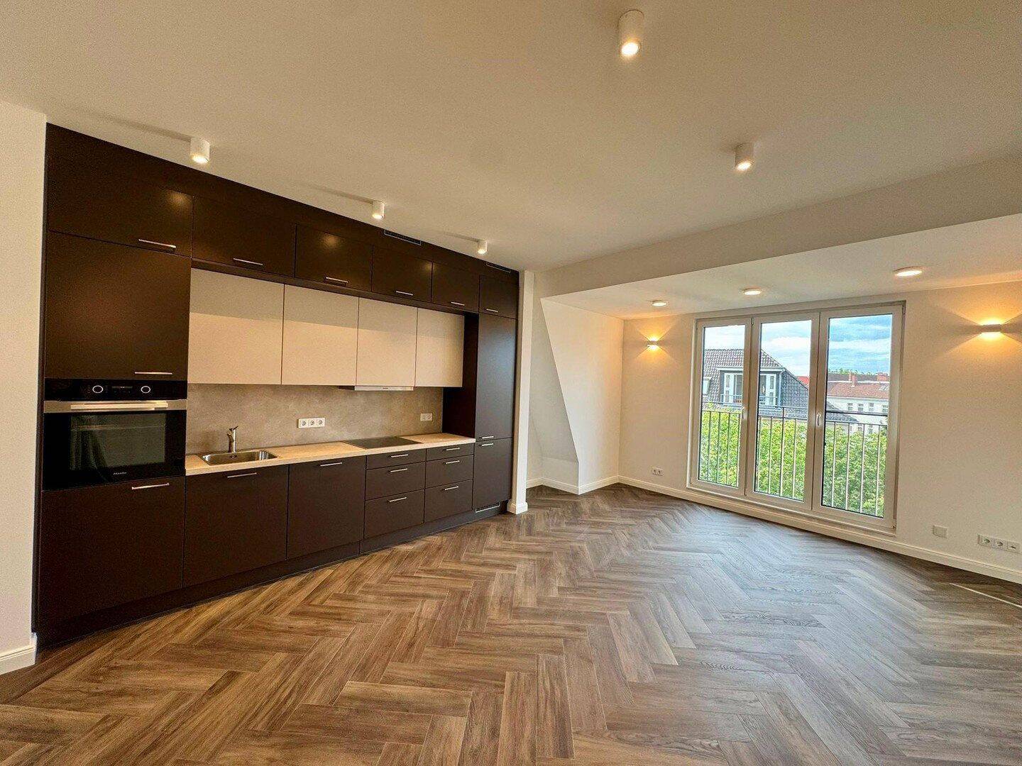 Exklusive Dachgeschosswohnung mit großer Dachterrasse – Erstbezug nach Dachgeschossausbau, 12169 Berlin (Steglitz-Zehlendorf Steglitz)