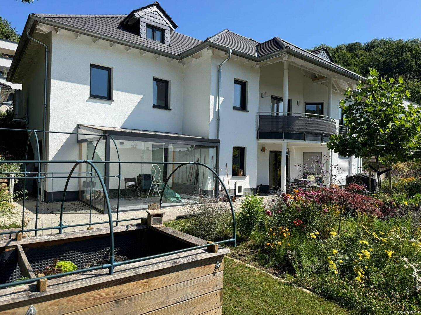 Hochwertiges Architektenhaus A+  mit großer Garage und Doppelcarport in bester Lage von Fölkenbach, 54668 Alsdorf