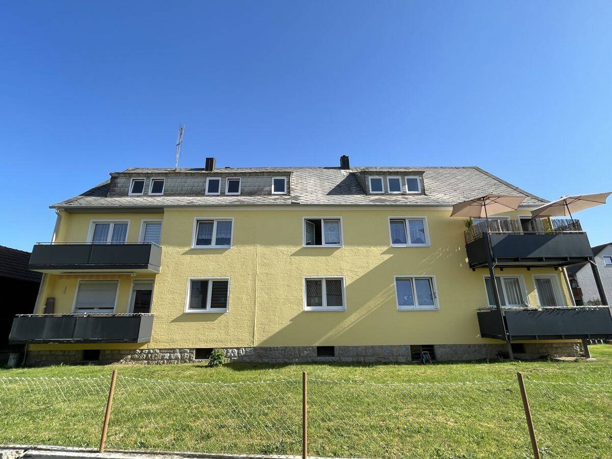 Gepflegtes Mehrfamilienhaus in Tirschenreuth, 95643 Tirschenreuth
