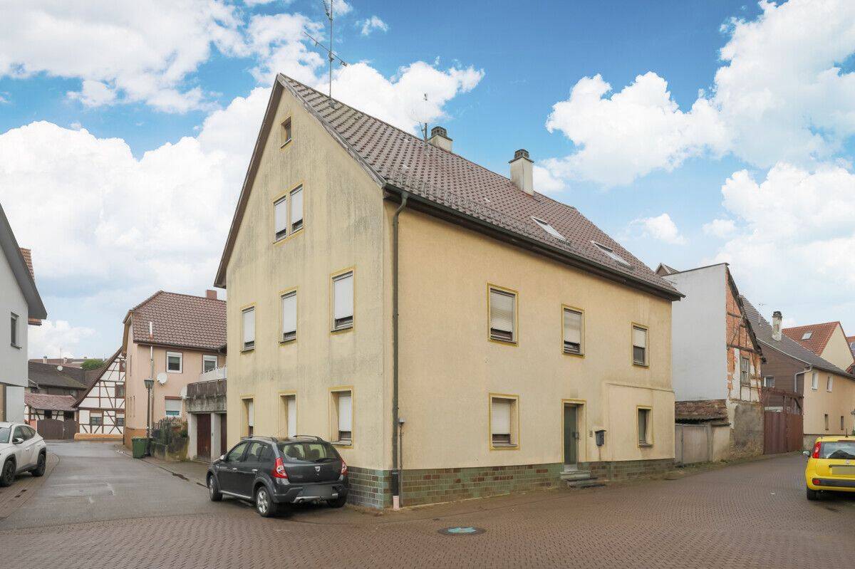** Kernsanierung erforderlich! Einfamilienhaus im Ortskern von Königsbach zu verkaufen**, 75203 Königsbach-Stein
