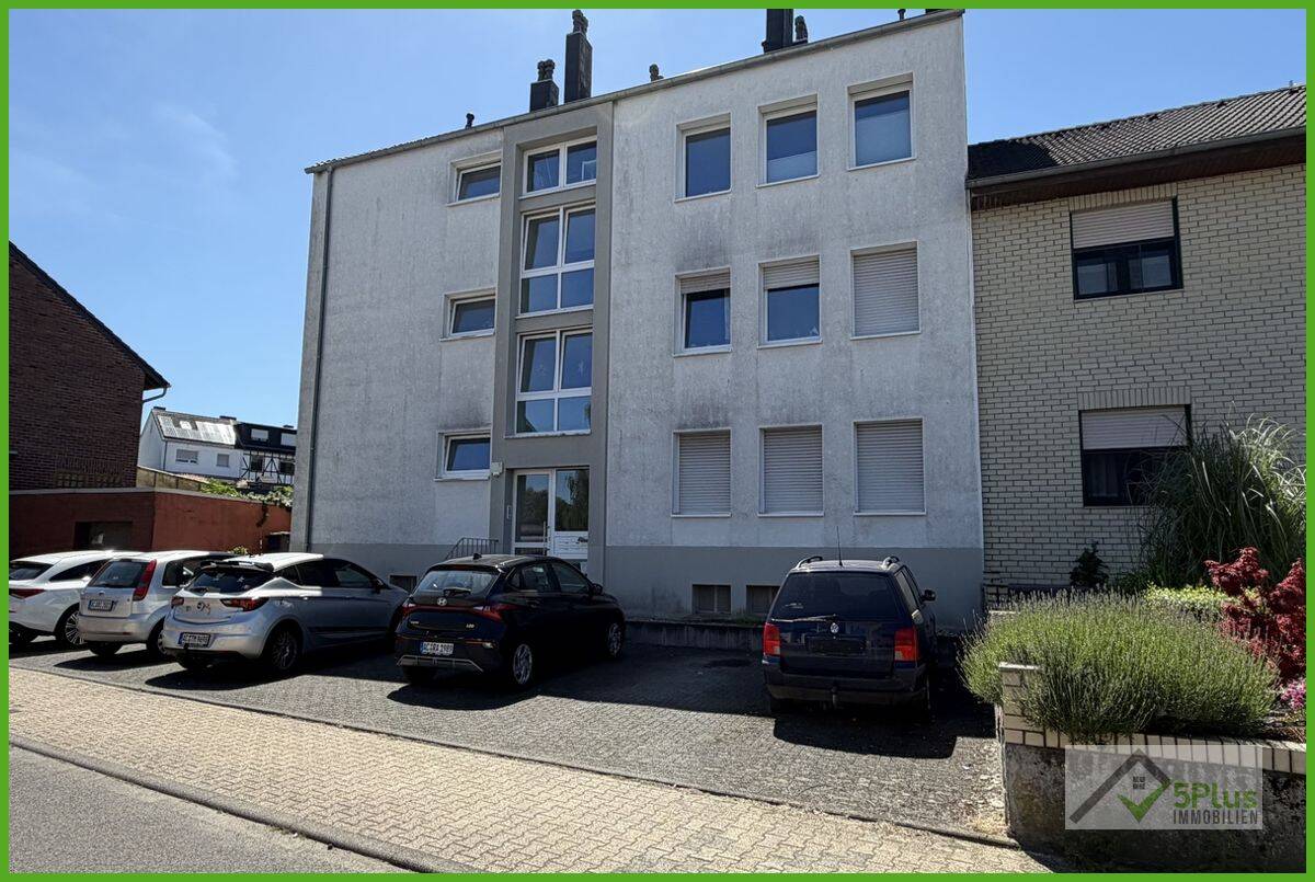 + 5PLUS IMMO + SONNIGE 3-ZIMMER ERDGESCHOSSWOHNUNG MIT TERRASSE UND STELLPLATZ IN WEISWEILER +, 52249 Eschweiler