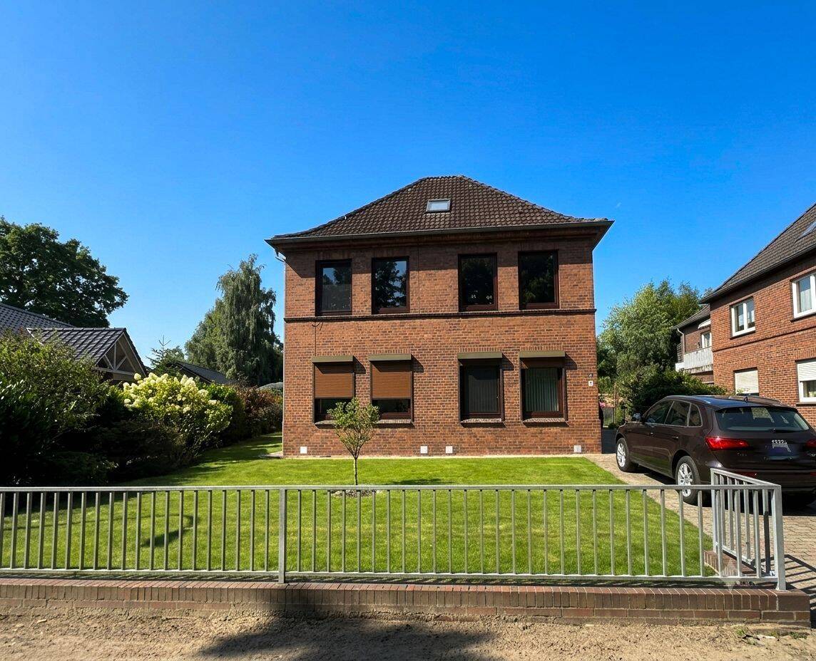 Altbau-Charme trifft Entwicklungschance! Vielseitiges Zweifamilienhaus mit 200 m² auf 1.000 m² Grundstück in Barmstedt!, 25355 Barmstedt