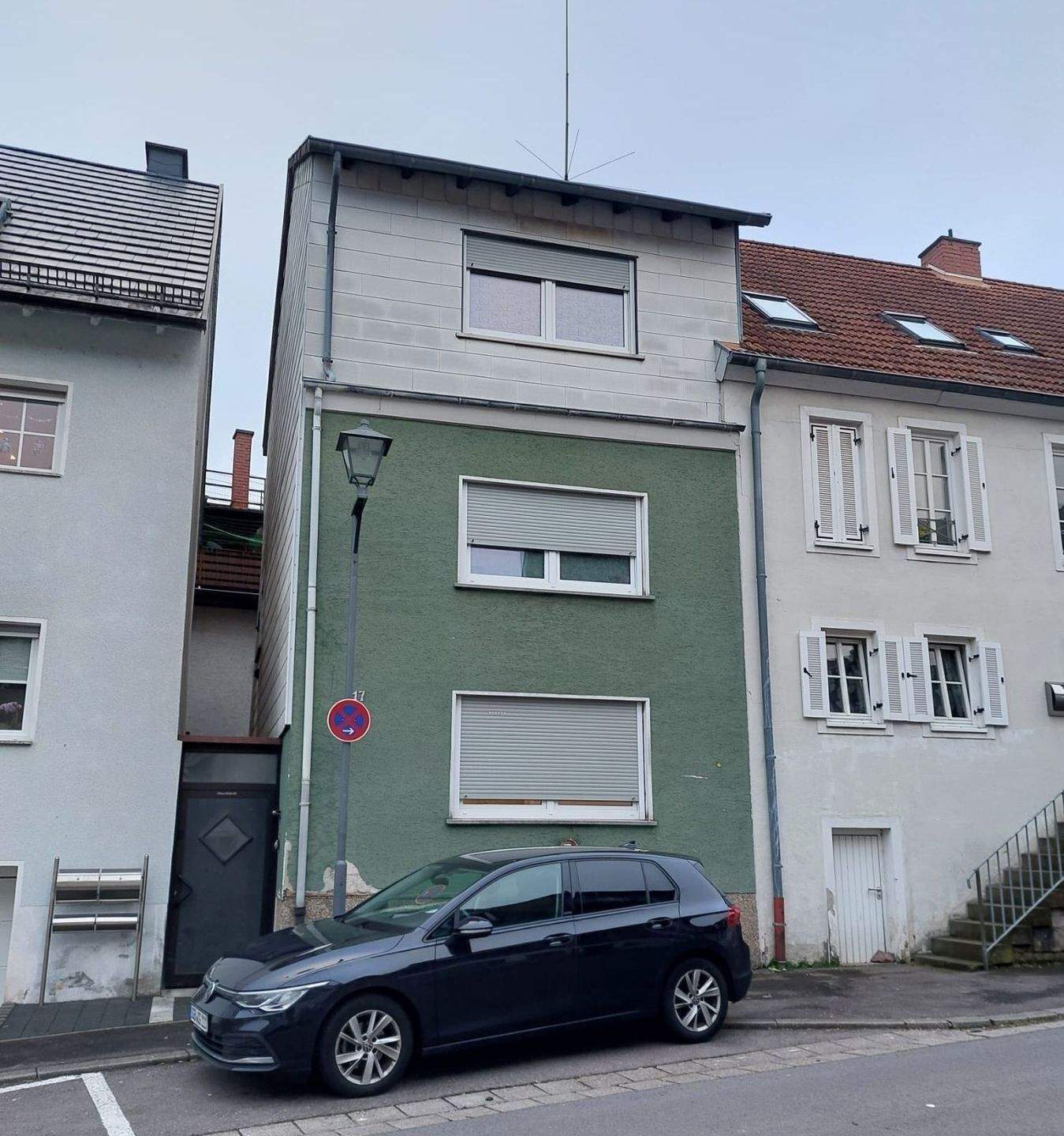 Einfamilienhaus über 3 Etagen + 2020 komplett renoviert+ mit großer Dachterrasse (ca. 80 m²) in St. Ingbert (Nähe Innenstadt), 66386 St. Ingbert (Sankt Ingbert)