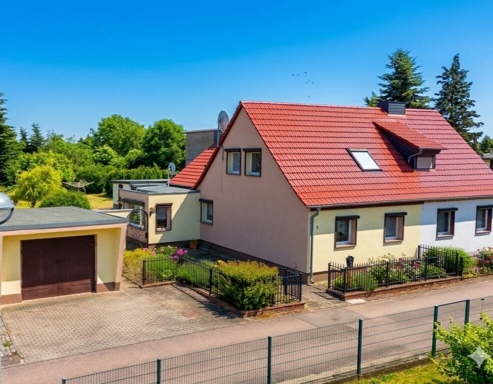 Ihr neues Zuhause in Zörbig: Großes Grundstück, moderne Heizung 2023, gemütliche Terrasse und Garage, 6780 Zörbig