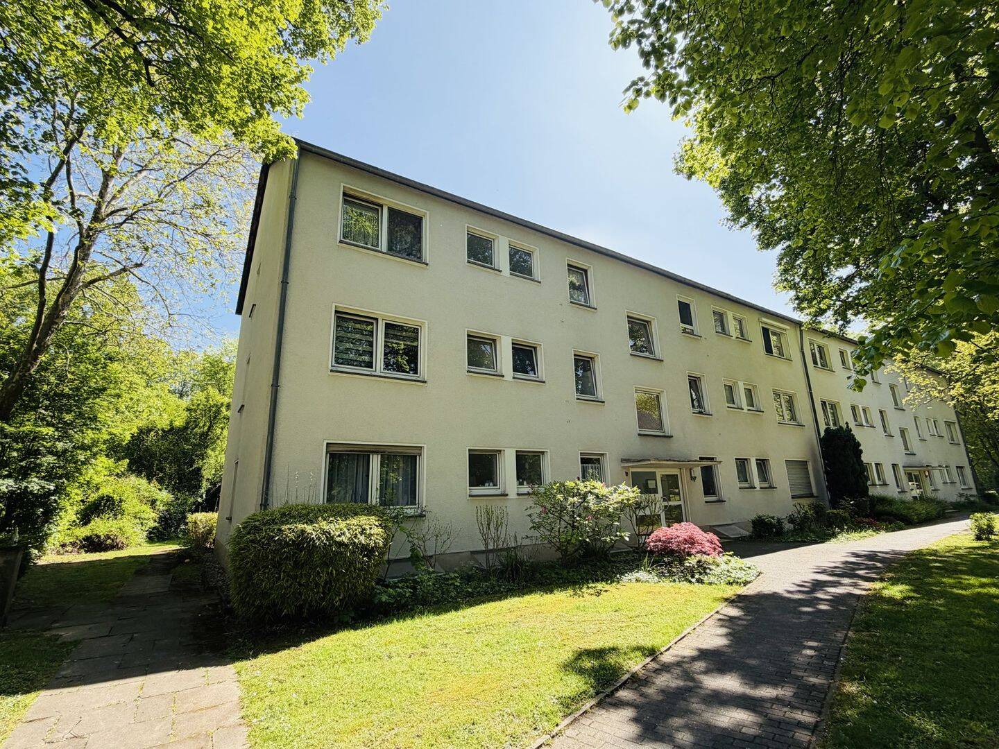 Bonn Duisdorf: Eine ca 80m² große Etagenwohnung mit 4 zimmer und Balkon zu verkaufen!, 53123 Bonn