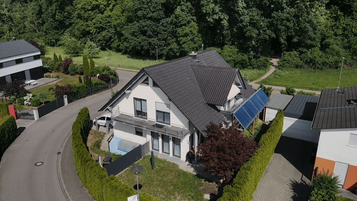 Ein Zuhause für Generationen: Modernes Zweifamilienhaus mit Einliegerwohnung in Top Lage Illertissen, 89257 Illertissen