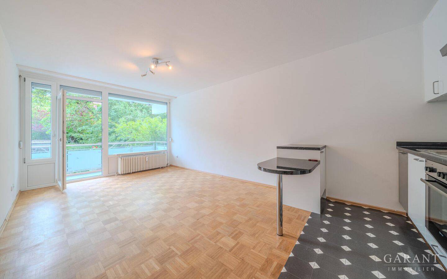 Sofort bezugsfreie Wohnung mit Süd-Balkon in Schwabing, 80796 München (Schwabing-West)