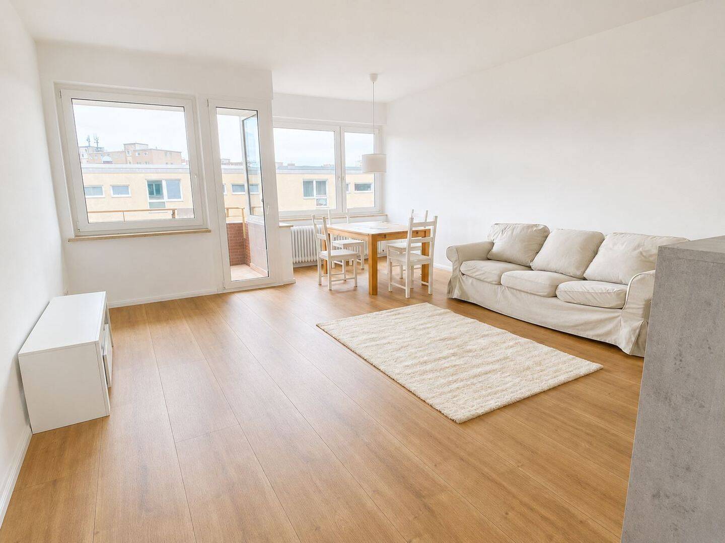 Möblierte 2-Zimmer-Wohnung mit Balkon in Berlin-Spandau, 13583 Berlin (Spandau Falkenhagener Feld Kolonie An der Kappe 130)