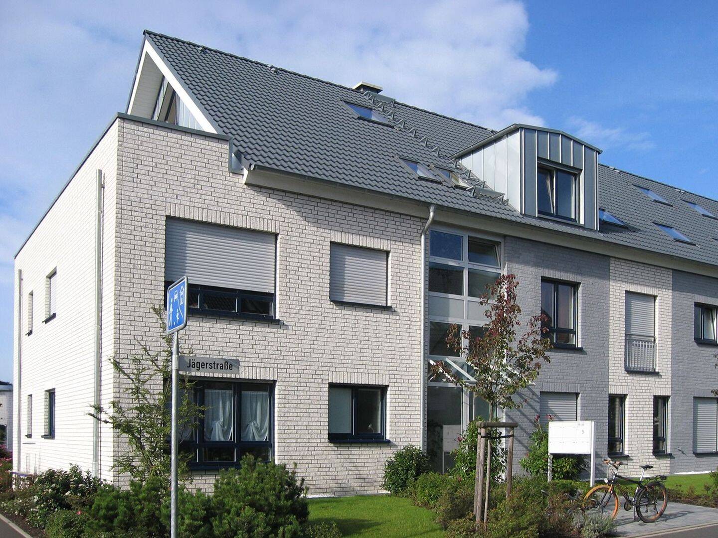 Lichtdurchflutende Maisonette-Wohnung mit Dachterrasse in Leverkusen-Schlebusch, 51375 Leverkusen (Schlebusch)